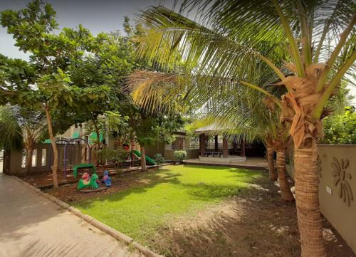  galaxy-bungalows Children's play area