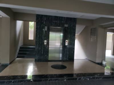  heights-ii Lift Available