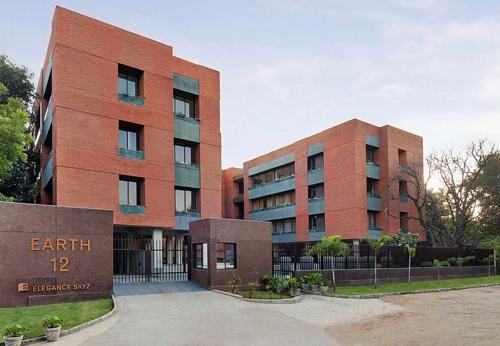 Images for Elevation of Elegance Skyz Earth 12