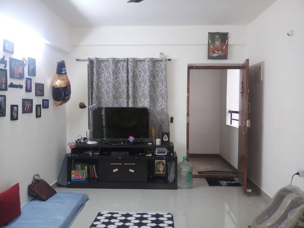  signature Living Area