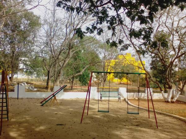  sunny-brooks Children's play area