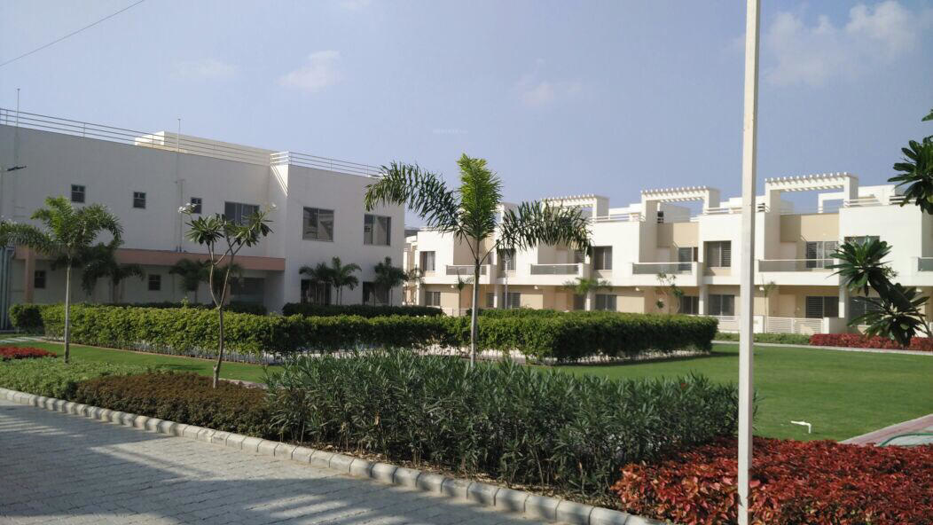  pebble bay phase 1 Landscaped Gardens