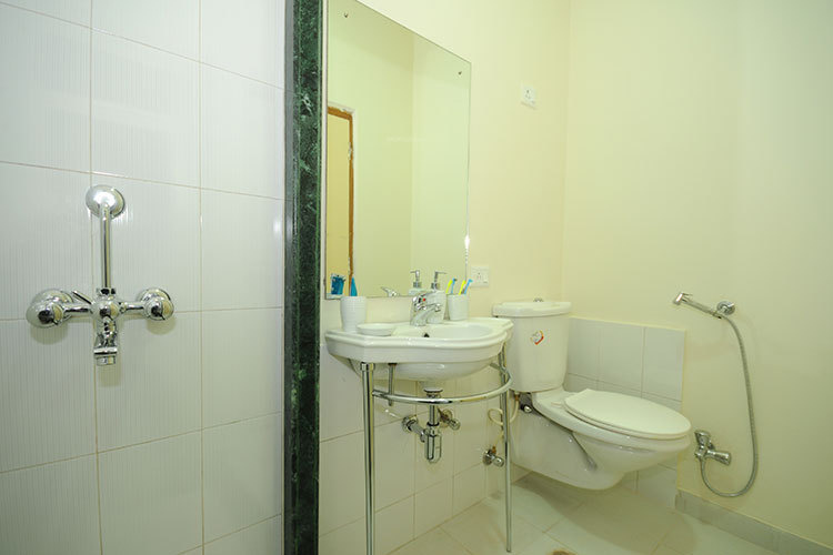 the cosmopolis Bathroom