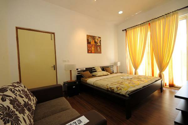 Bedroom the-cosmopolis Bedroom