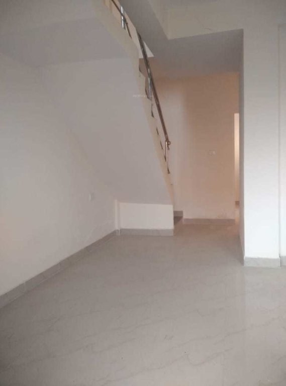  tulip greens Living Area