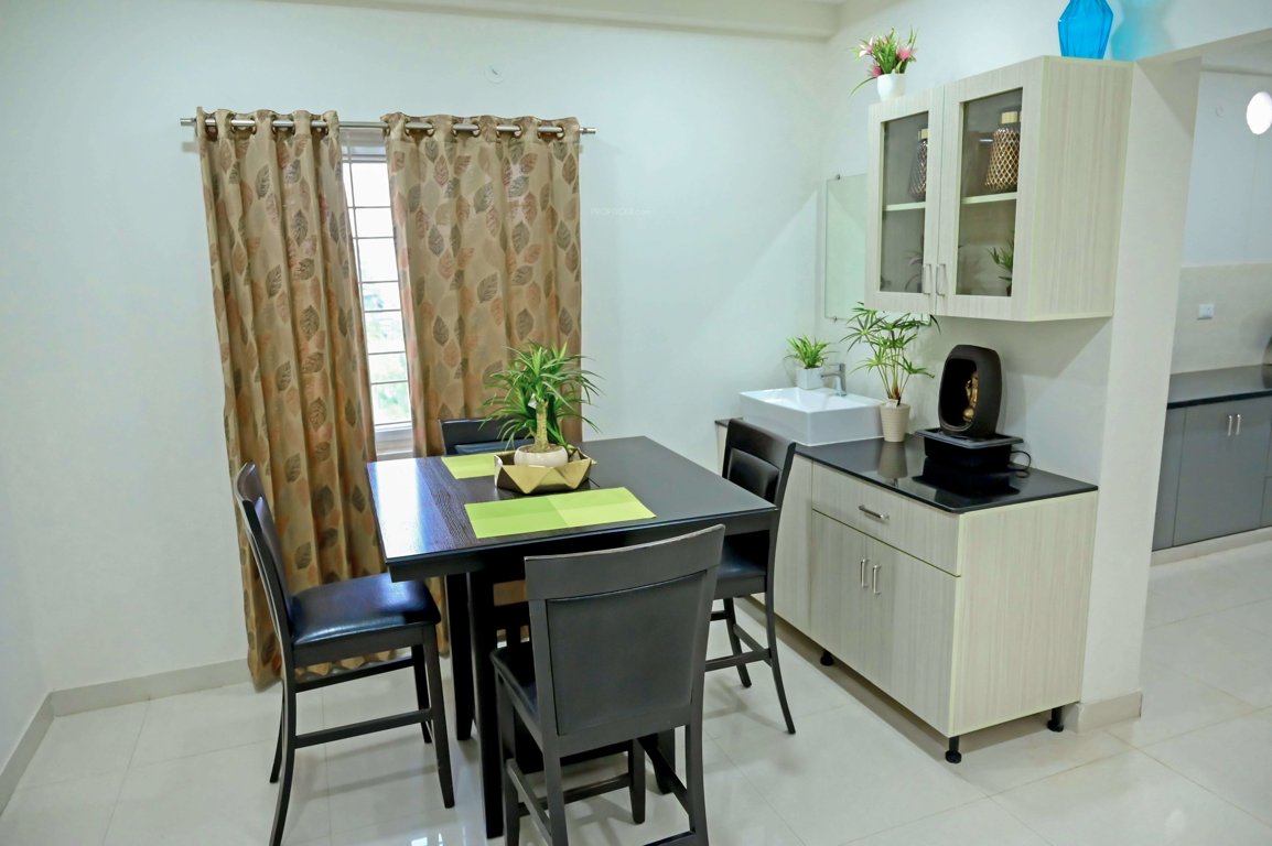  green city homes Dining Area