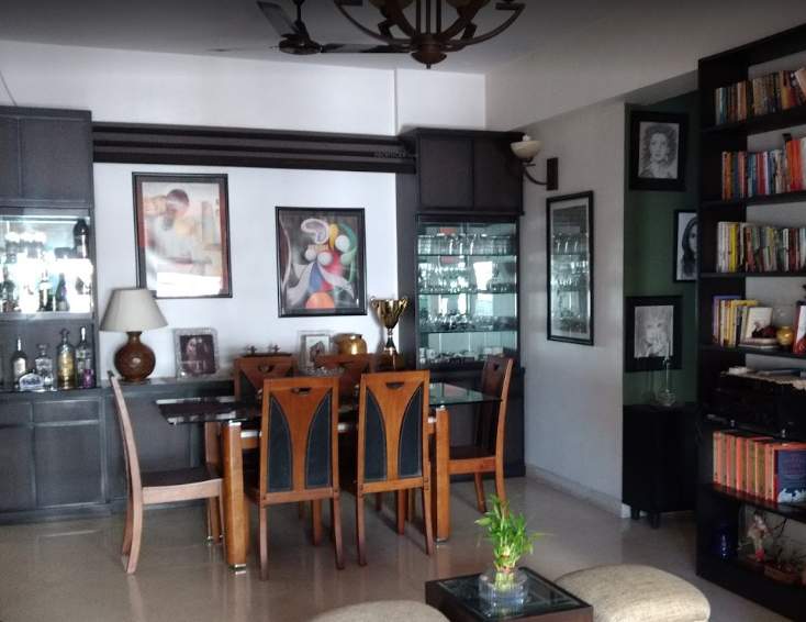  kenwood towers Living Area