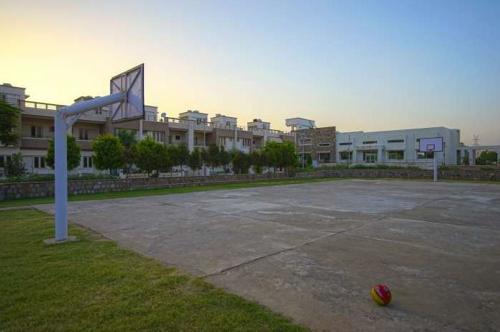  puram Basketball Court