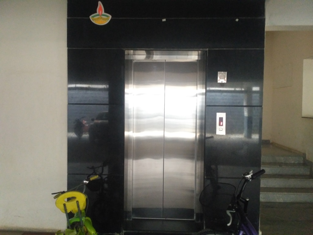  sky park Lift Available