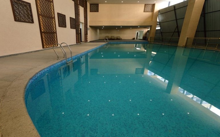 urban one Swimming Pool