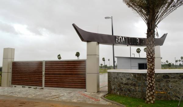 Images for Amenities of Chattels Inc Boat Club II