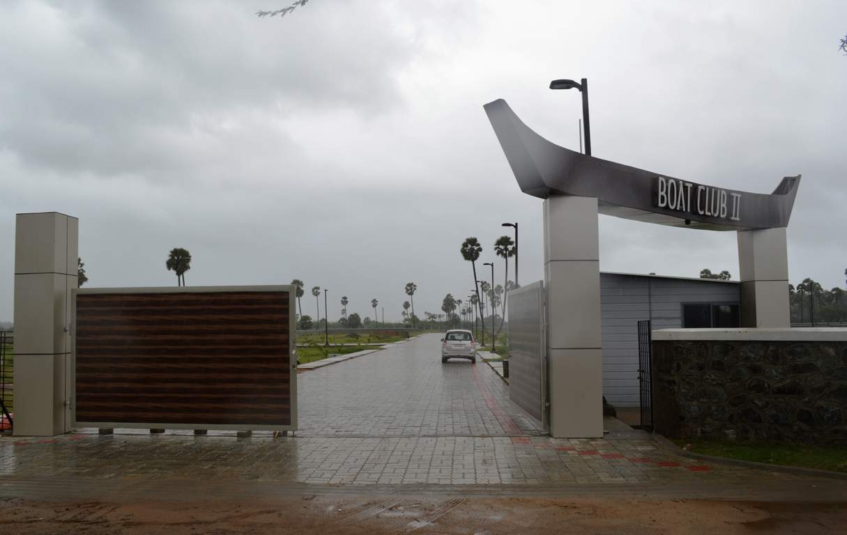 Images for Amenities of Chattels Inc Boat Club II