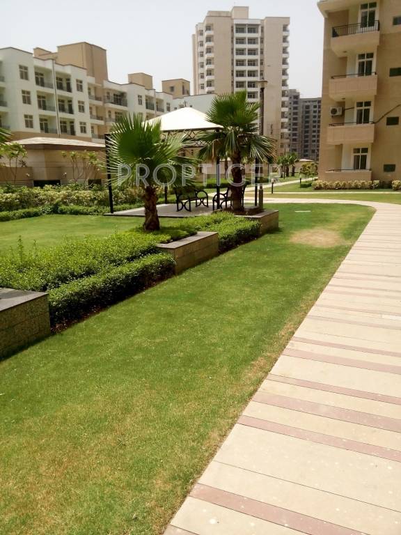 Images for Elevation of Omaxe Palm Greens