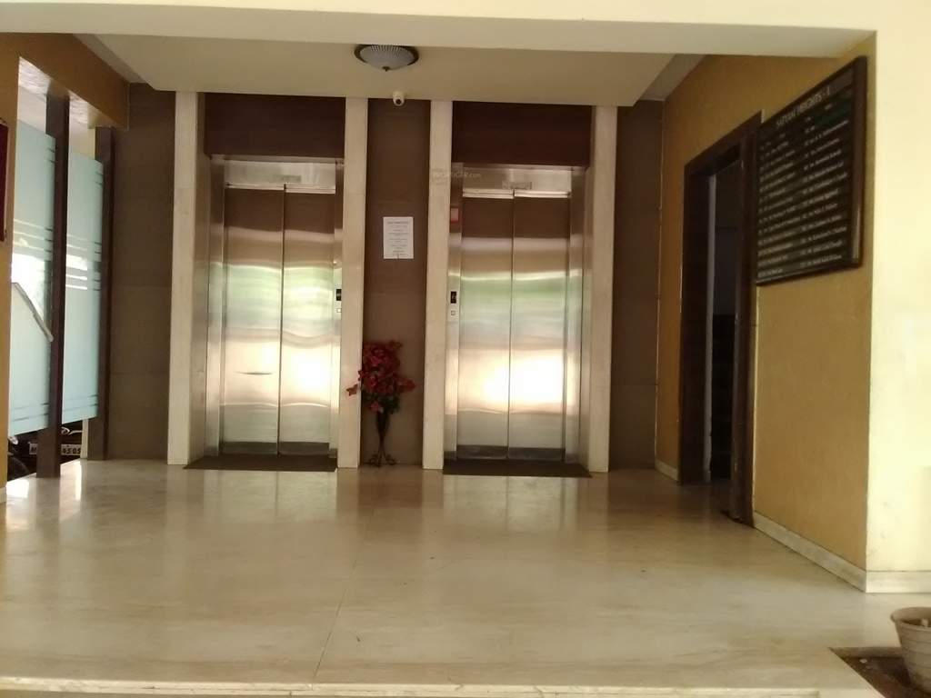  heights ii Lift Available