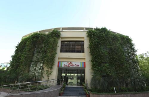  essel-towers Club House