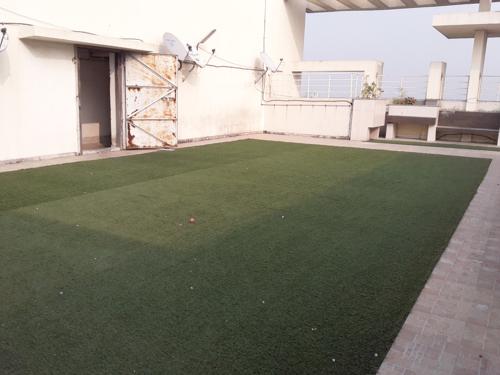  warden-lakeview Landscaped Gardens