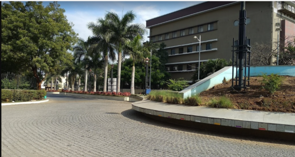  park-ivory Paved Compound