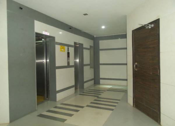 Lift Available fountain-heights Lift Available