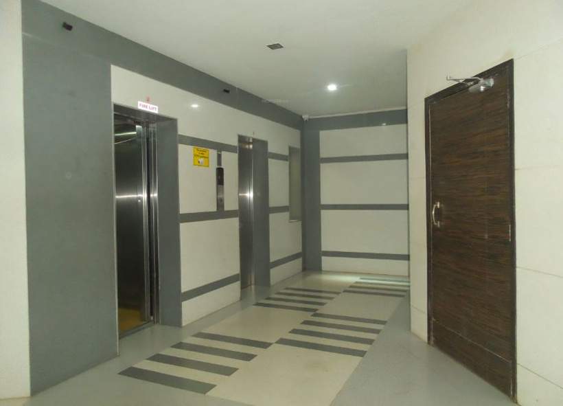  fountain heights Lift Available