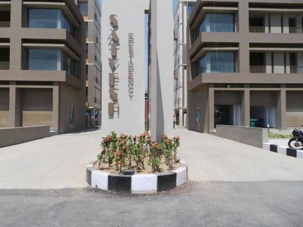  satyesh-residency Entrance Lobby