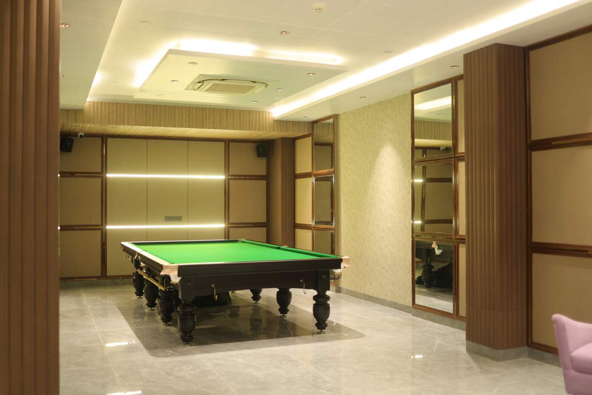  greens 2 Billiards/ Snooker Table