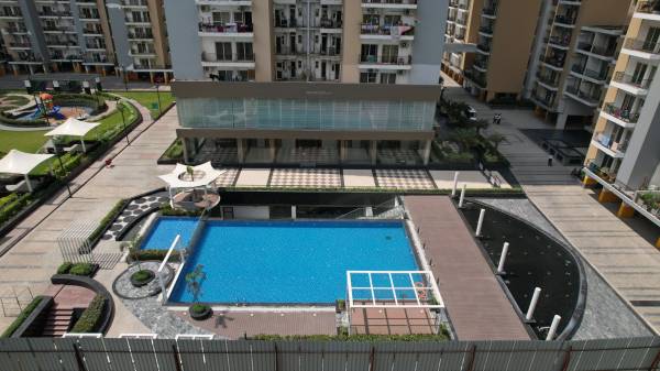  greens-2 Swimming Pool