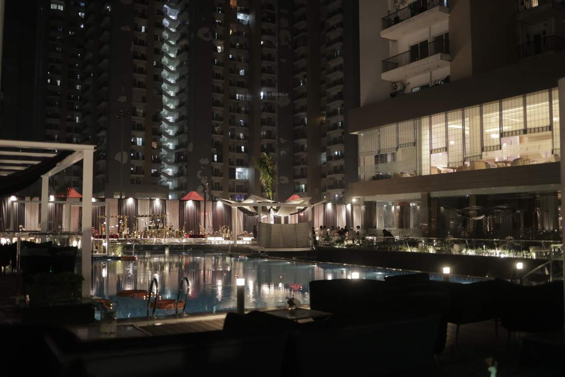  greens 2 Swimming Pool