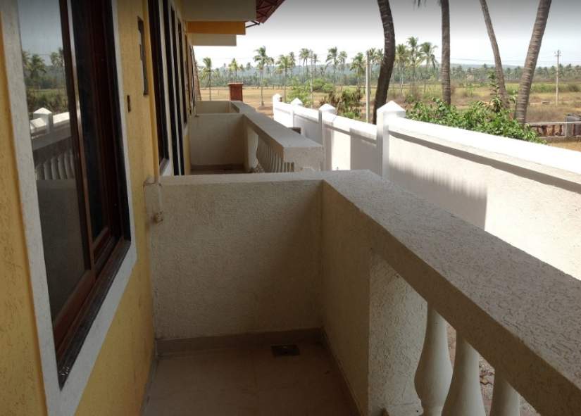 postcard portico villa Balcony