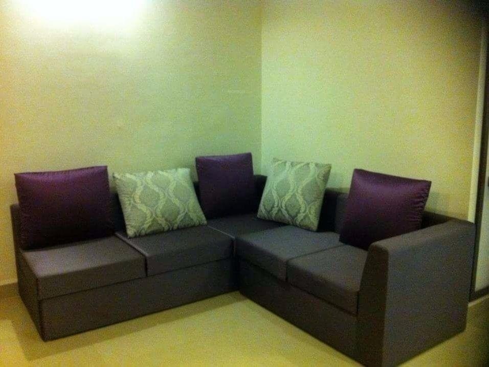  dd golden gate Living Area