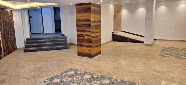 Others la-palacia Others