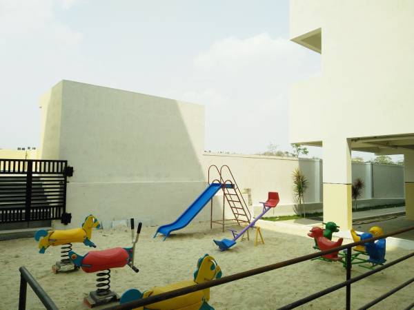  raj-driva Children's play area