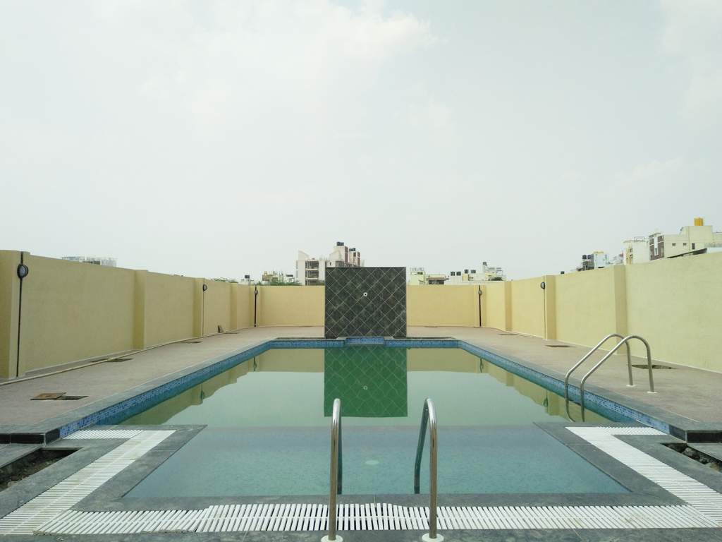  raj driva Swimming Pool