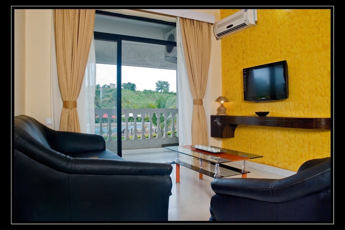  peace valley Living Area