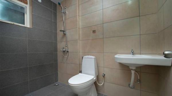 Bathroom avon Bathroom