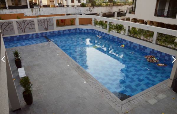  silicon-hills-and-medows Swimming Pool