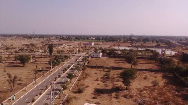 Plot kanak-vatika Plot