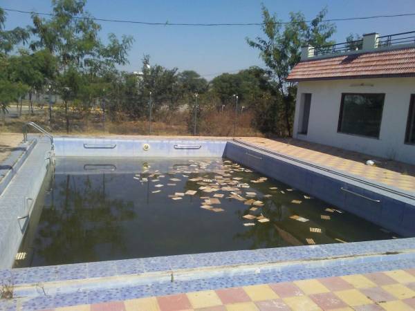  sunshine-valley Swimming Pool