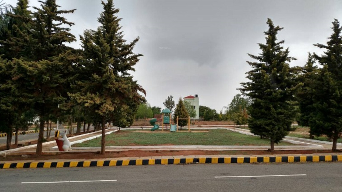  valley plot Children's play area