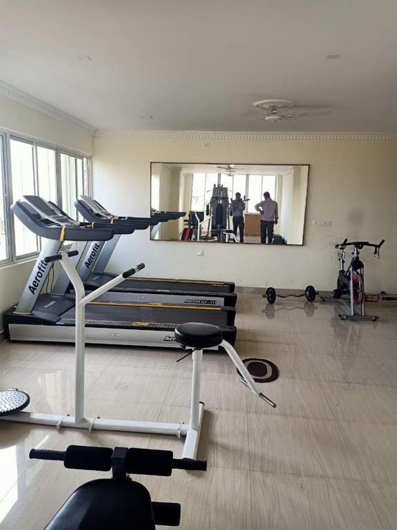  1001 greens Gymnasium