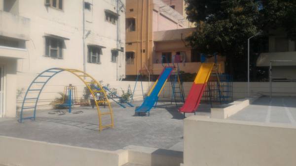  lavender Children's play area