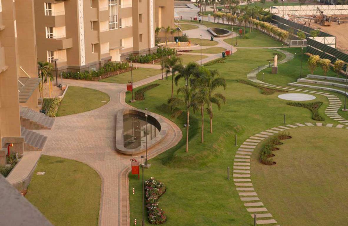 z 1 Landscaped Gardens