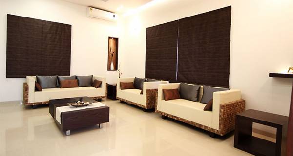 Living Area palms Living Area