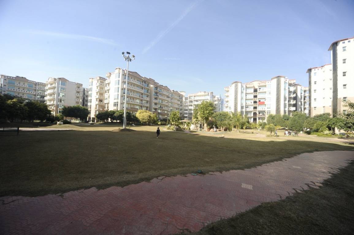 towers Landscaped Gardens