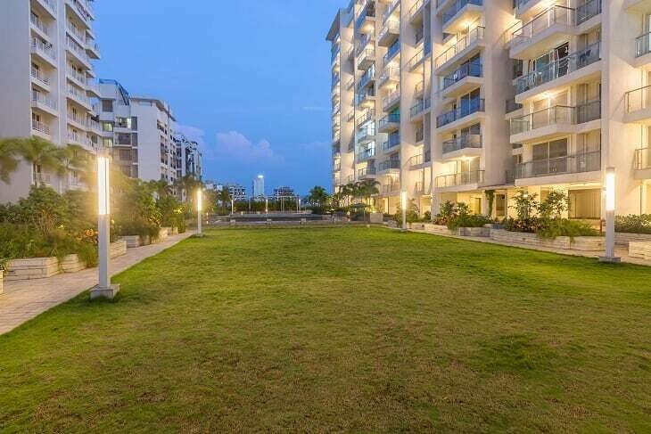  white woods Landscaped Gardens