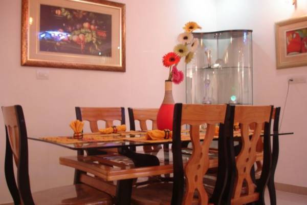 Dining Area heights Dining Area