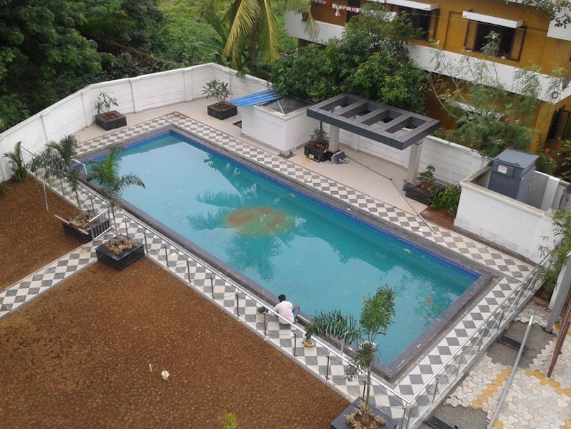 grandeur Swimming Pool