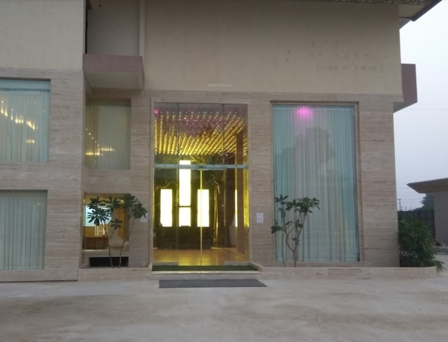  azea botanica Entrance Lobby