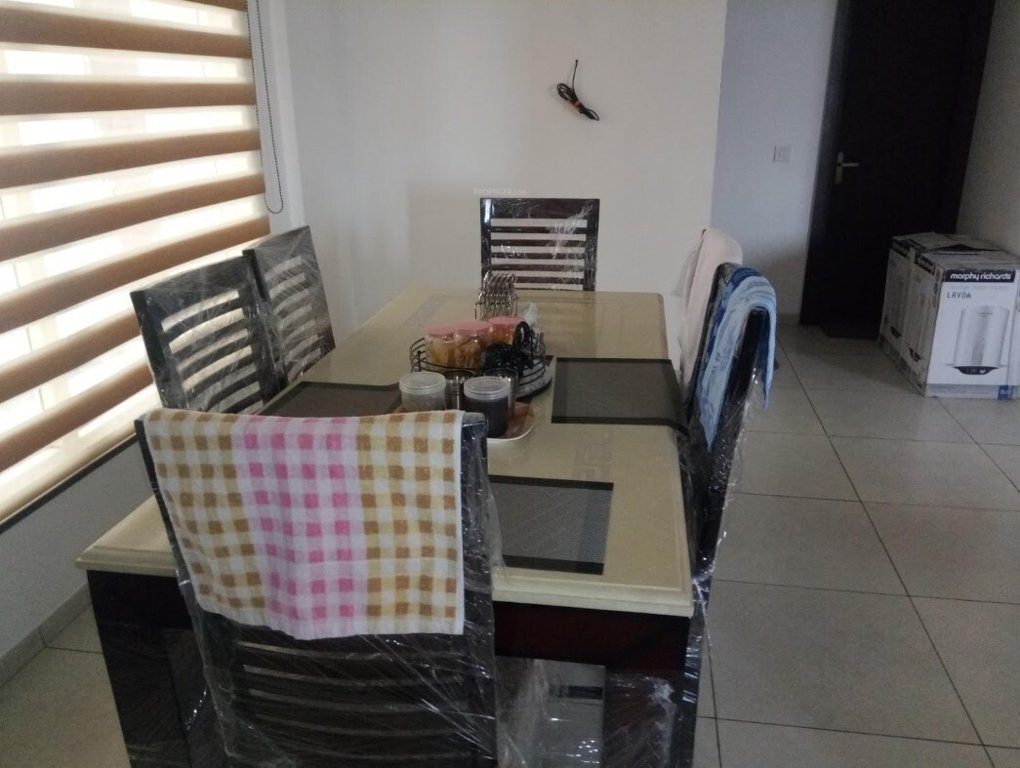  royal citi apartments Dining Area