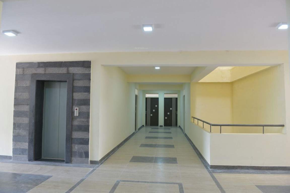  kohinoor residency Lift(s)