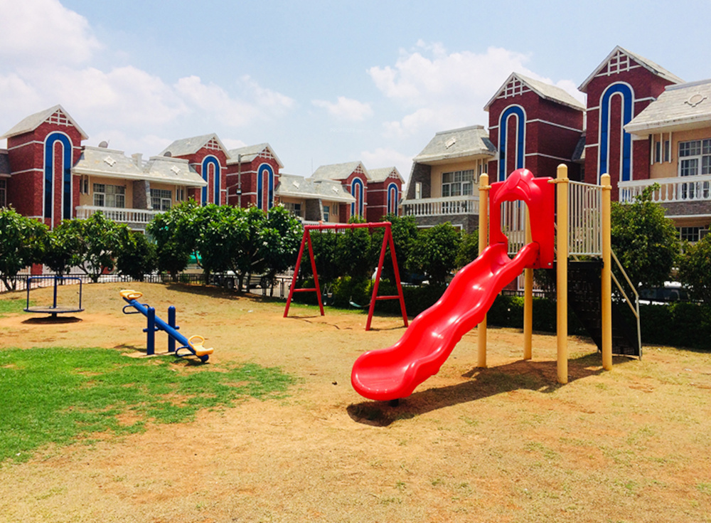  county Swimming Pool